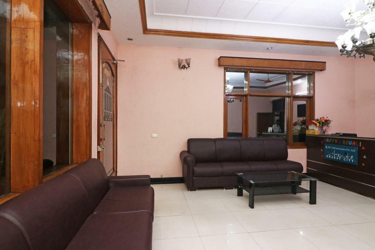 Oyo 24672 Bharat Guest House Delhi  Exterior photo